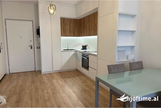 Shtepi me qera Apartament ne Tirane, 2+1, Mobilimi E mobiluar, Pagesa 950  Euro.