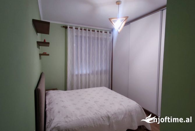 Shtepi me qera 2+1 ne Tirane - 700 Euro