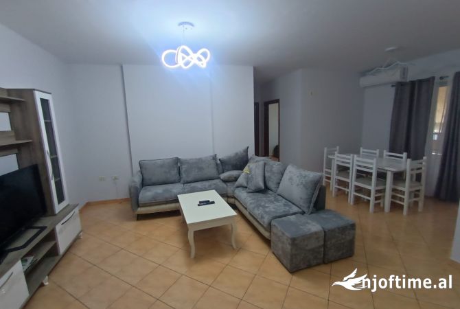 Shtepi me qera 2+1 ne Tirane - 500 Euro