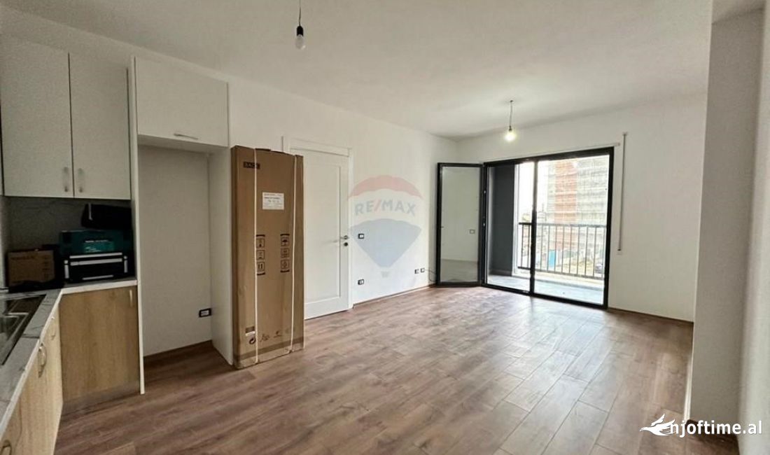 Shtepi ne shitje Apartament ne Tirane, 2+1, Mobilimi E mobiluar, Pagesa 184,000  Euro.