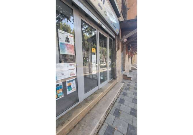 Ambient biznesi me qera 3+1 ne Tirane - 1,000 Euro