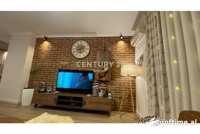 Shtepi ne shitje 2+1 ne Tirane - 250,000 Euro