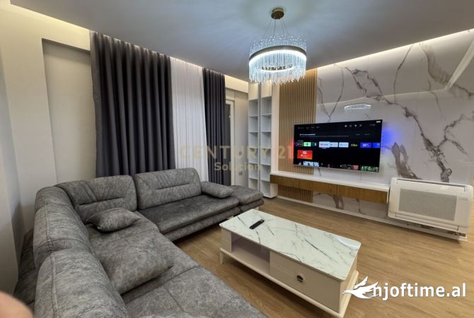 Shtepi me qera 2+1 ne Tirane - 1,200 Euro