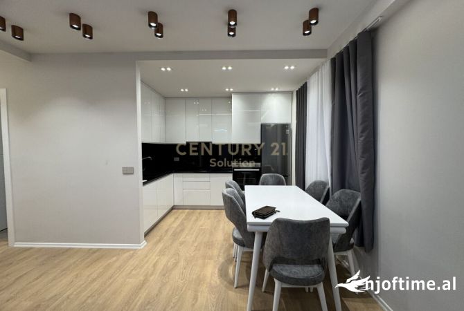 Shtepi me qera 2+1 ne Tirane - 1,200 Euro