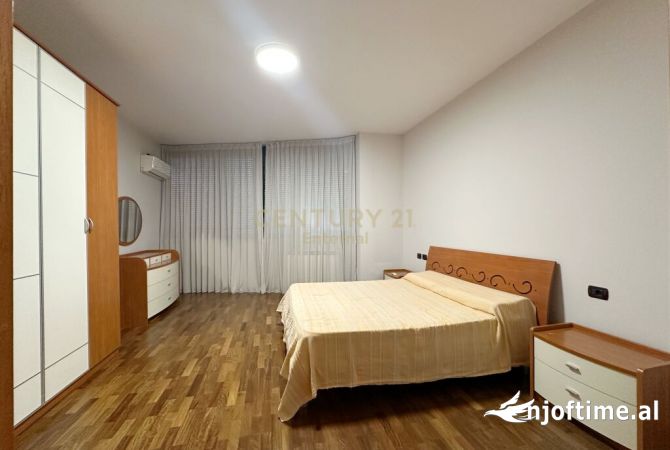 Shtepi me qera 3+1 ne Tirane - 1,500 Euro