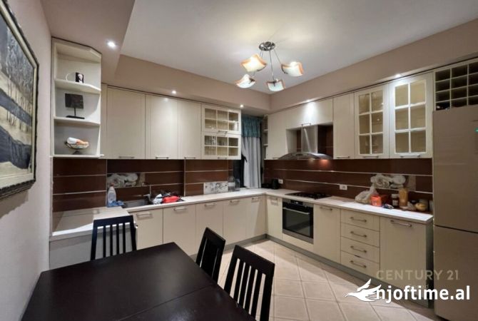 Shtepi ne shitje 2+1 ne Tirane - 110,000 Euro