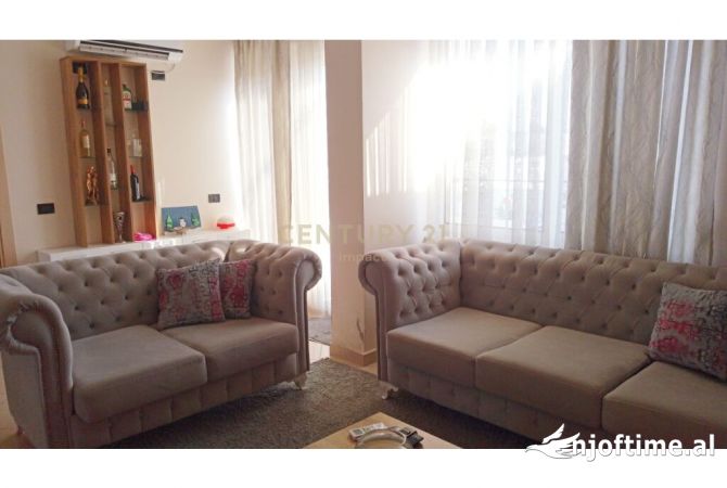 Shtepi ne shitje 4+1 ne Tirane - 370,000 Euro