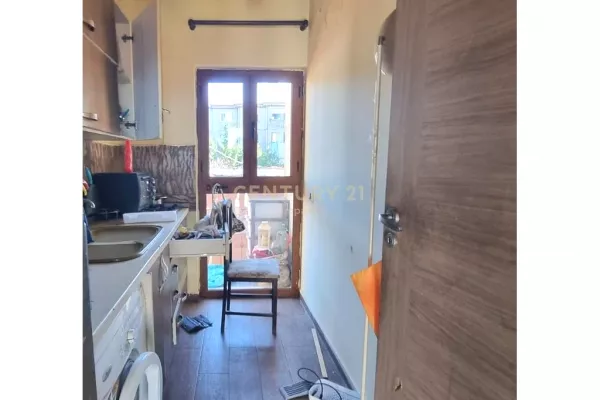House for Sale 7+1 in Tirana - 590,000 Euro