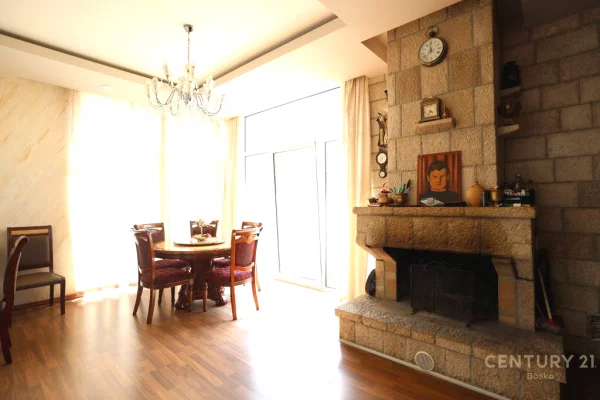Shtepi ne shitje 3+1 ne Tirane - 300,000 Euro