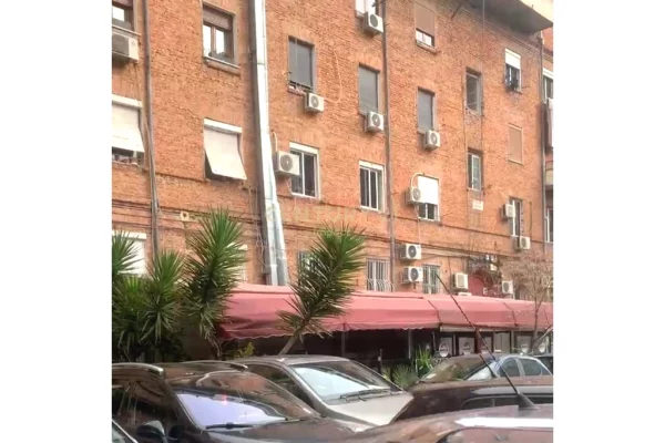 Ambient biznesi ne shitje 2+1 ne Tirane - 250,000 Euro