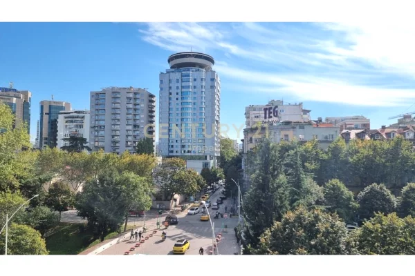 Ambient biznesi ne shitje 2+1 ne Tirane - 250,000 Euro