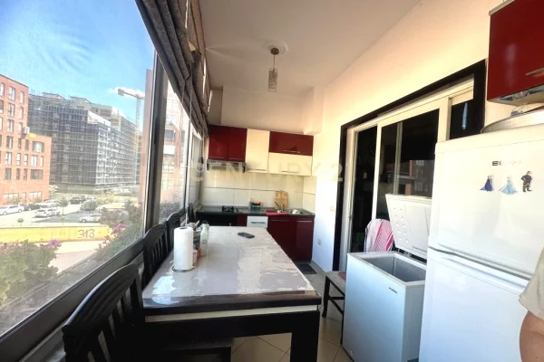 Shtepi ne shitje Apartament ne Tirane, 2+1, Mobilimi Pjeserisht e mobiluar, Pagesa 186,000  Euro.