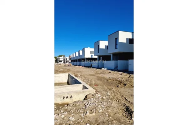 Shtepi ne shitje 2+1 ne Durres - 410,000 Euro