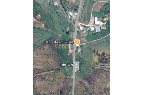 Truall ose Toke  ne Tirane - 62,400 Euro