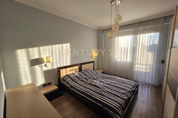 Shtepi me qera Apartament ne Tirane, 2+1, Mobilimi Pjeserisht e mobiluar, Pagesa 850  Euro.