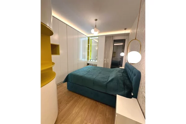 Shtepi me qera 2+1 ne Tirane - 900 Euro