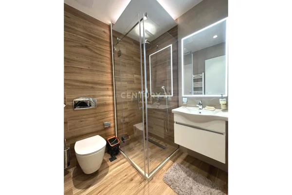 Shtepi me qera 2+1 ne Tirane - 900 Euro