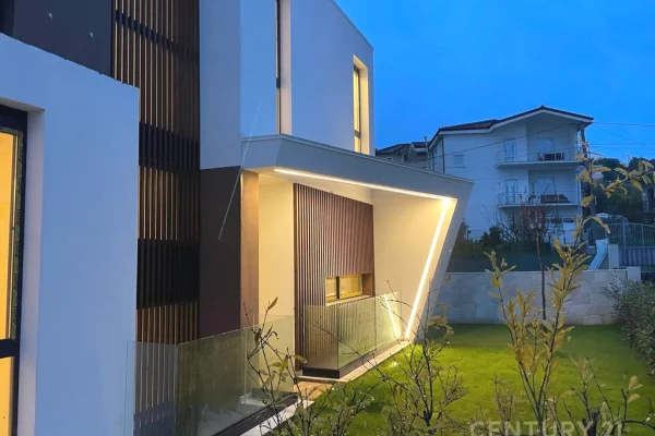 Shtepi ne shitje 4+1 ne Tirane - 850,000 Euro