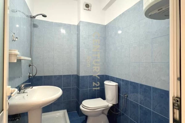 Shtepi ne shitje Apartament ne Durres, 1+1, Mobilimi E mobiluar, Pagesa 68,000  Euro.