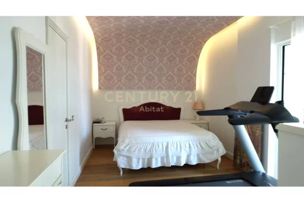 House for Sale 4+1 in Tirana - 620,000 Euro