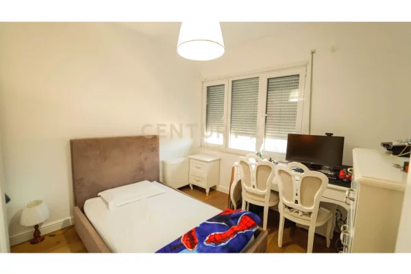 Apartment for sale in Tirana 4+1, Furnished