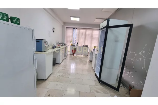 Business Property for Rent 1+1 in Tirana - 2,100 Euro