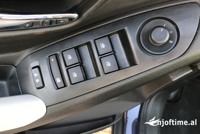 Makina ne shitje ne Tirane, Chevrolet, 2018 gasoline-gas,Kambio Automatik Pagesa 11,500  Euro.