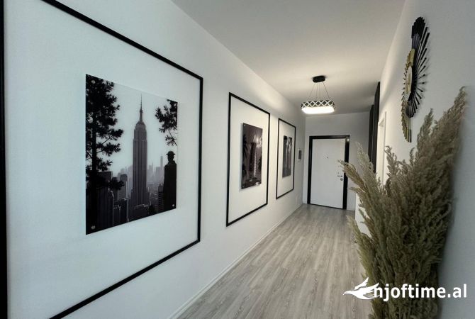 Shtepi me qera Apartament ne Tirane, 3+1, Mobilimi E mobiluar, Pagesa 1,200  Euro.