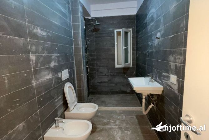 Shtepi ne shitje 1+1 ne Tirane - 75,000 Euro