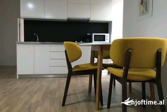Shtepi me qera Apartament ne Tirane, 1+1, Mobilimi E mobiluar, Pagesa 580  Euro.