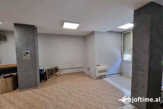 Ambient biznesi me qera 3+1 ne Tirane - 500 Euro