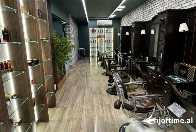 Ambient biznesi me qera 1+1 ne Tirane - 2,200 Euro