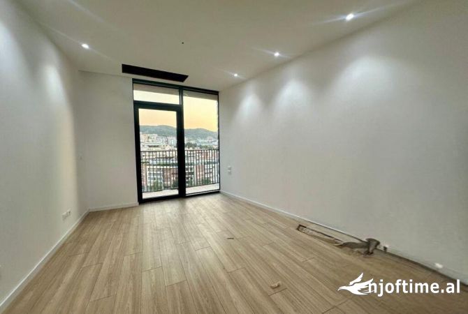 Shtepi ne shitje Apartament ne Tirane, 2+1, Mobilimi Bosh, pa mobiluar, Pagesa 400,000  Euro.