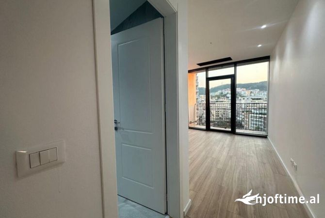 Shtepi ne shitje Apartament ne Tirane, 2+1, Mobilimi Bosh, pa mobiluar, Pagesa 400,000  Euro.