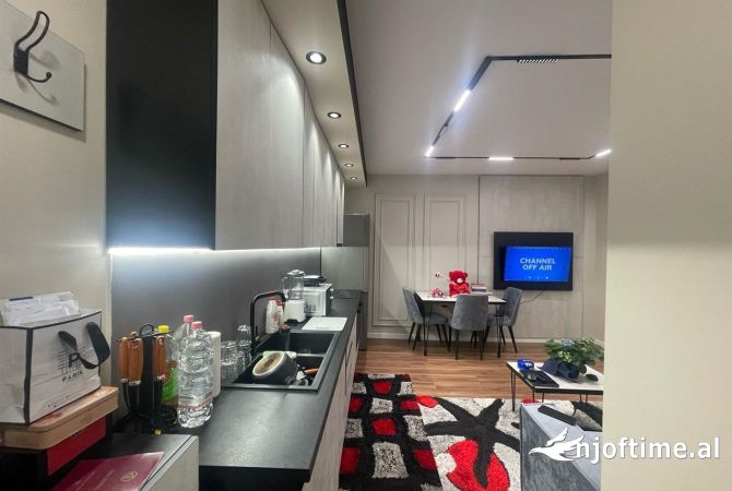 Shtepi me qera Apartament ne Tirane, 1+1, Mobilimi E mobiluar, Pagesa 800  Euro.