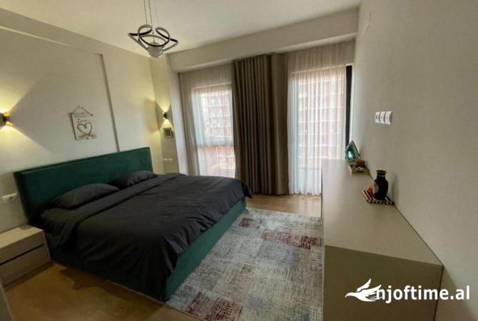 Shtepi ne shitje Apartament ne Tirane, 2+1, Mobilimi E mobiluar, Pagesa 350,000  Euro.