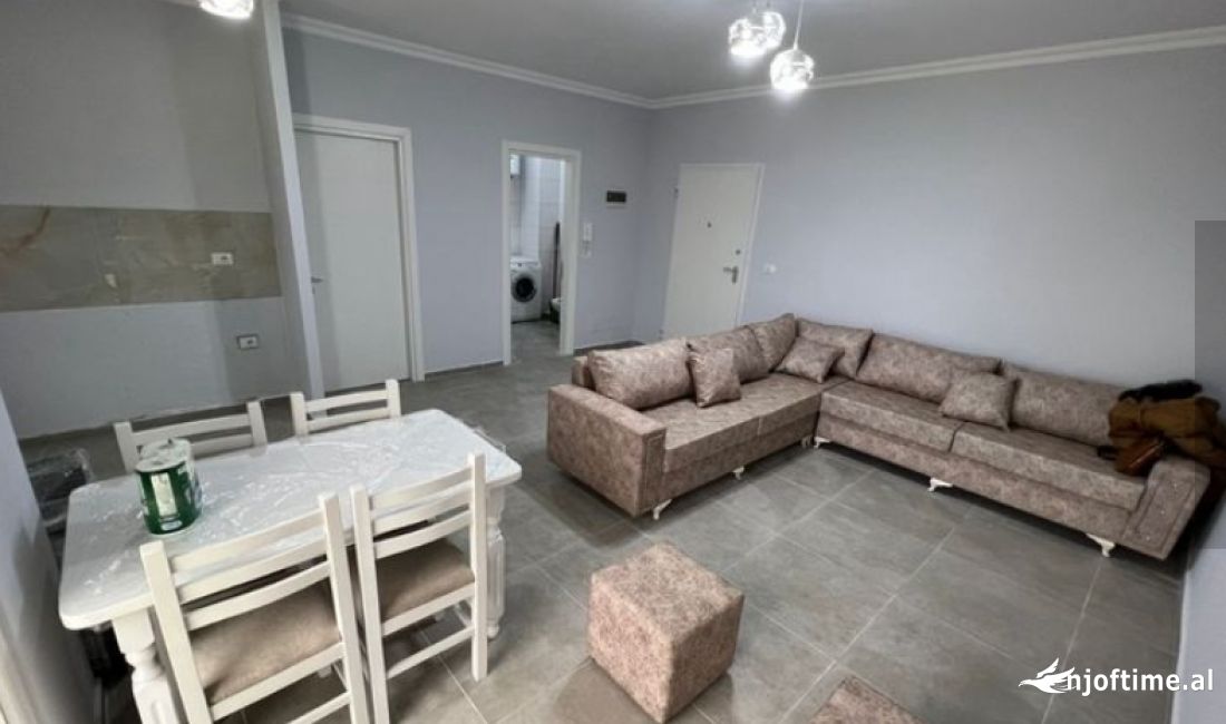 Shtepi ne shitje Apartament ne Tirane, 1+1, Mobilimi E mobiluar, Pagesa 95,000  Euro.