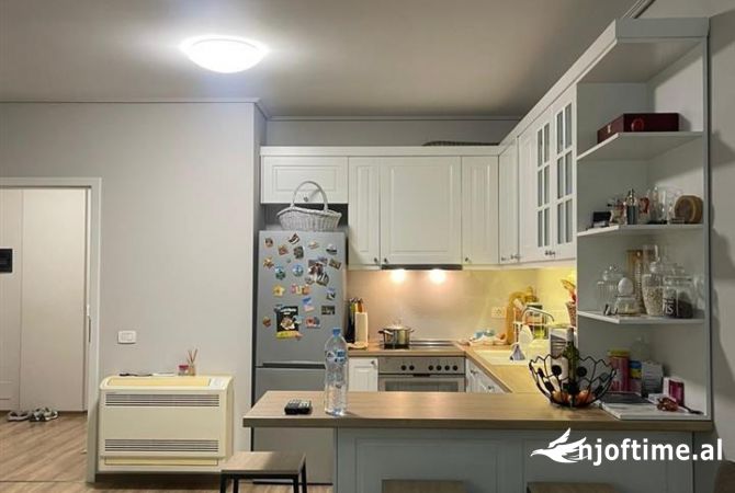 Shtepi me qera 2+1 ne Tirane - 800 Euro