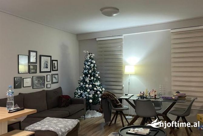 Shtepi me qera 2+1 ne Tirane - 800 Euro