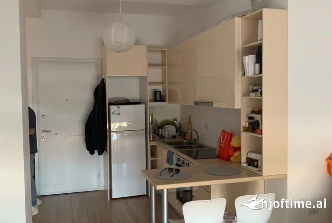 Shtepi me qera Apartament ne Tirane, 1+1, Mobilimi E mobiluar, Pagesa 550  Euro.