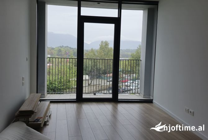 🛎️AMBIENT BIZNESI 2+1 PER TE LAKE VIEW LIQENI🛎️