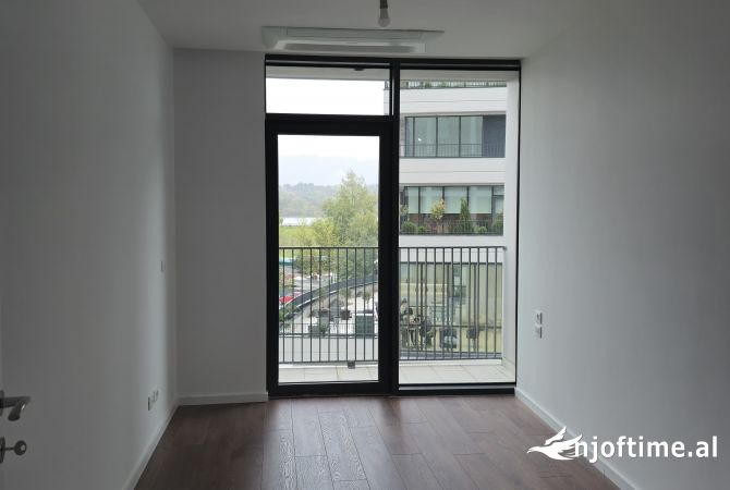 AMBIENT BIZNESI PER QERA TE LAKE VIEW LIQENI 