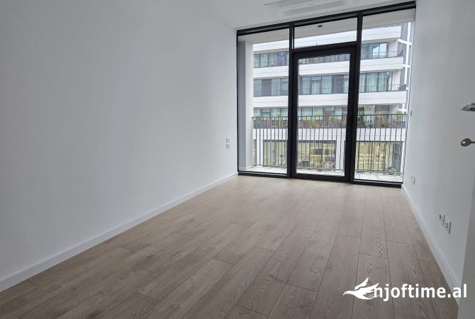 Ambient biznesi me qera 3+1 ne Tirane - 1,200 Euro