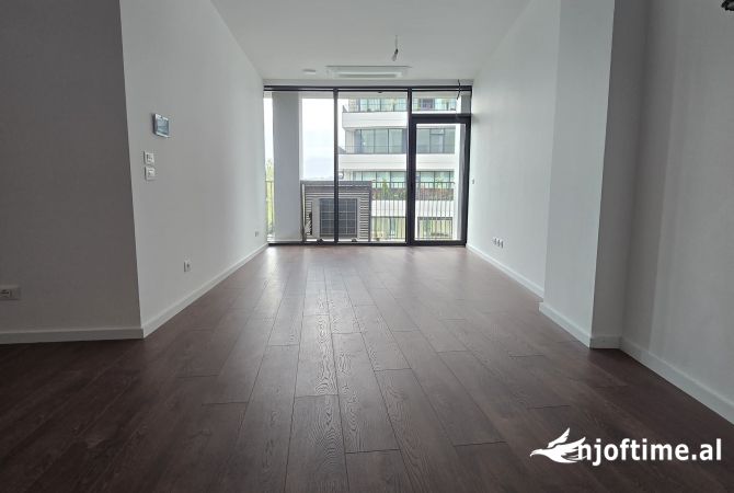 Ambient biznesi me qera 3+1 ne Tirane - 1,200 Euro