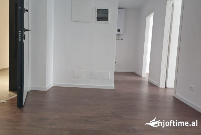 AMBIENT BIZNESI PER QERA TE LAKE VIEW LIQENI 