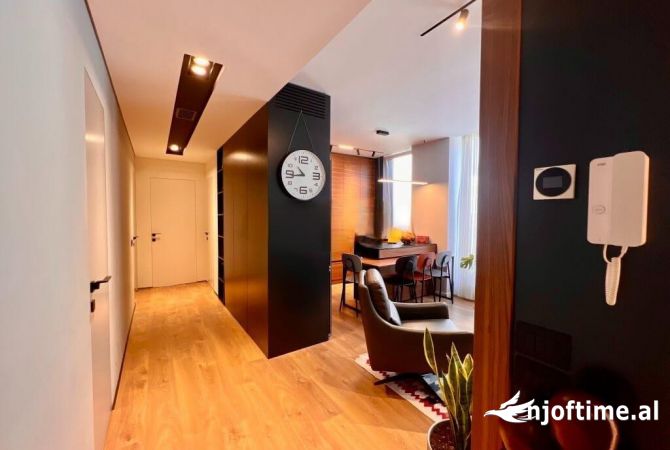 Shtepi ne shitje Apartament ne Tirane, 2+1, Mobilimi E mobiluar, Pagesa 255,500  Euro.