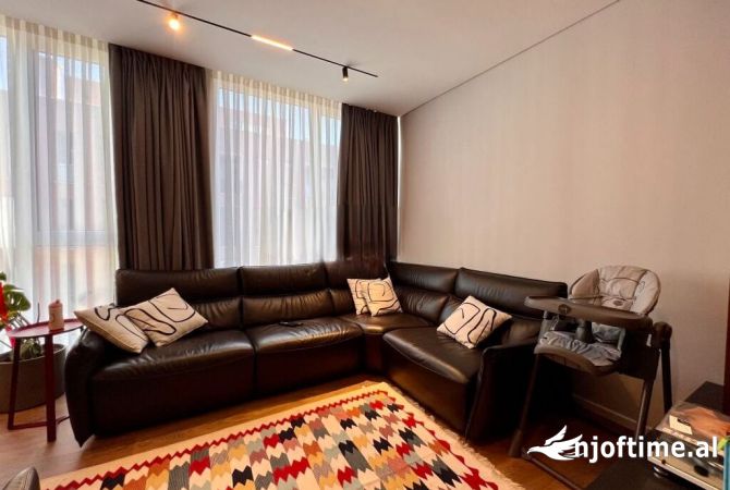 Shtepi ne shitje Apartament ne Tirane, 2+1, Mobilimi E mobiluar, Pagesa 255,000  Euro.
