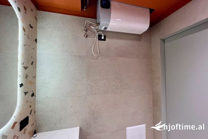 Shtepi ne shitje Apartament ne Tirane, 2+1, Mobilimi E mobiluar, Pagesa 255,000  Euro.