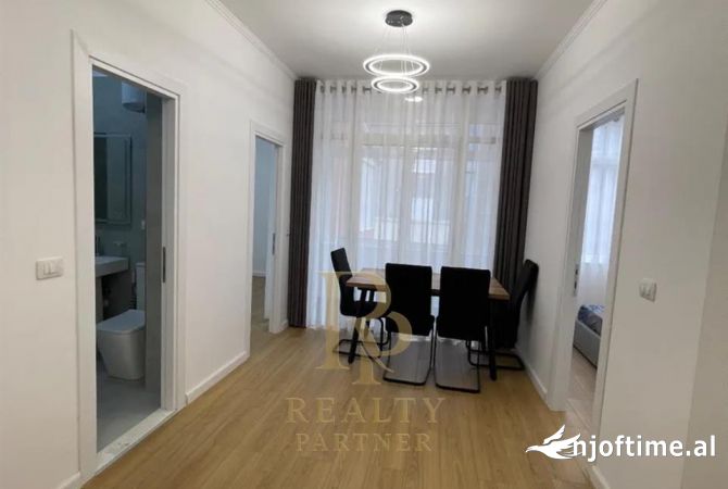 Shtepi ne shitje Apartament ne Tirane, 2+1, Mobilimi E mobiluar, Pagesa 150,000  Euro.