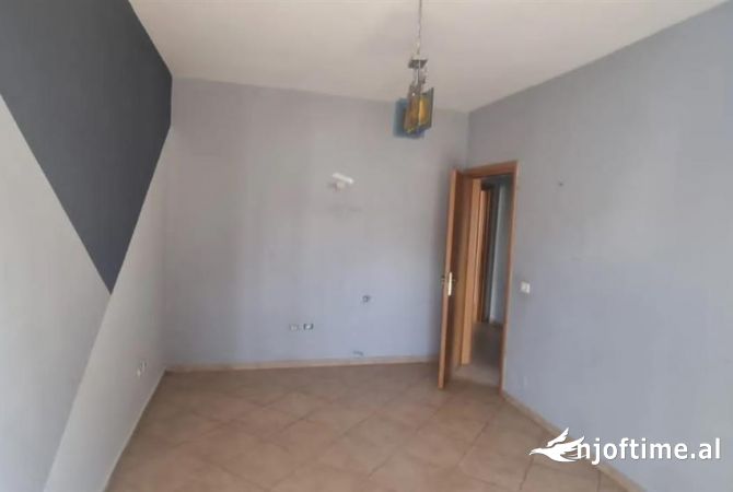 Shtepi ne shitje 2+1 ne Tirane - 210,000 Euro